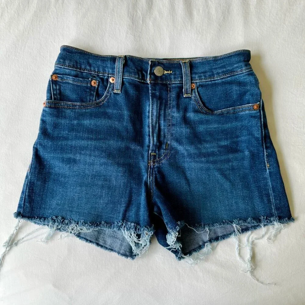 LEVI’S 501 Raw Hem Denim Shorts - Picture 2 of 6